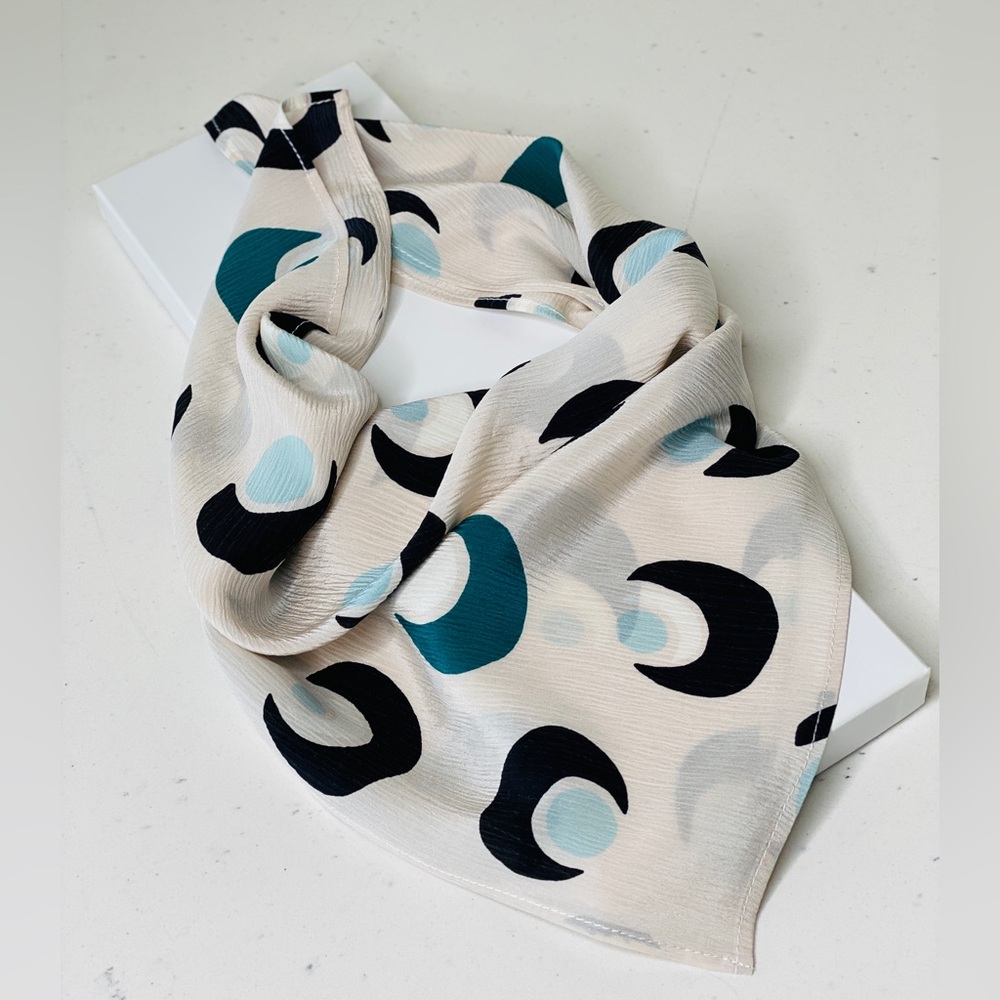 NWT SILKLETTE 100% Silk Bandana Elegant Cream
